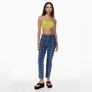 New with tags - ARITZIA - Sun-Deh Zola High Rise Mom Jeans. Size 2